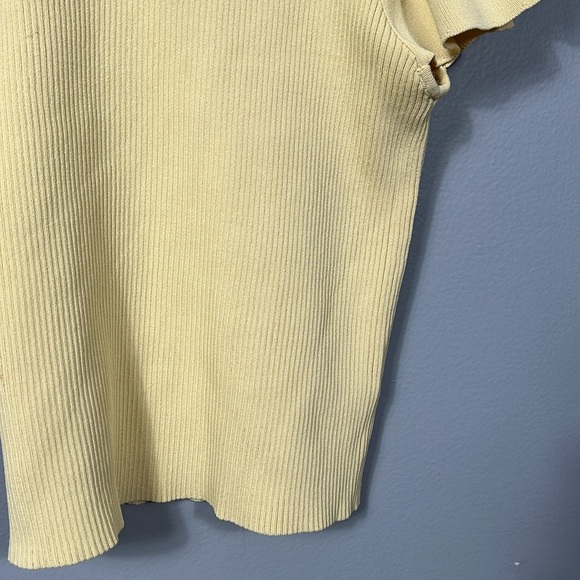 Broadway Ribbed Ruffle Shoulder yellow short sleeve sweater size small 38 - Picture 7 of 9